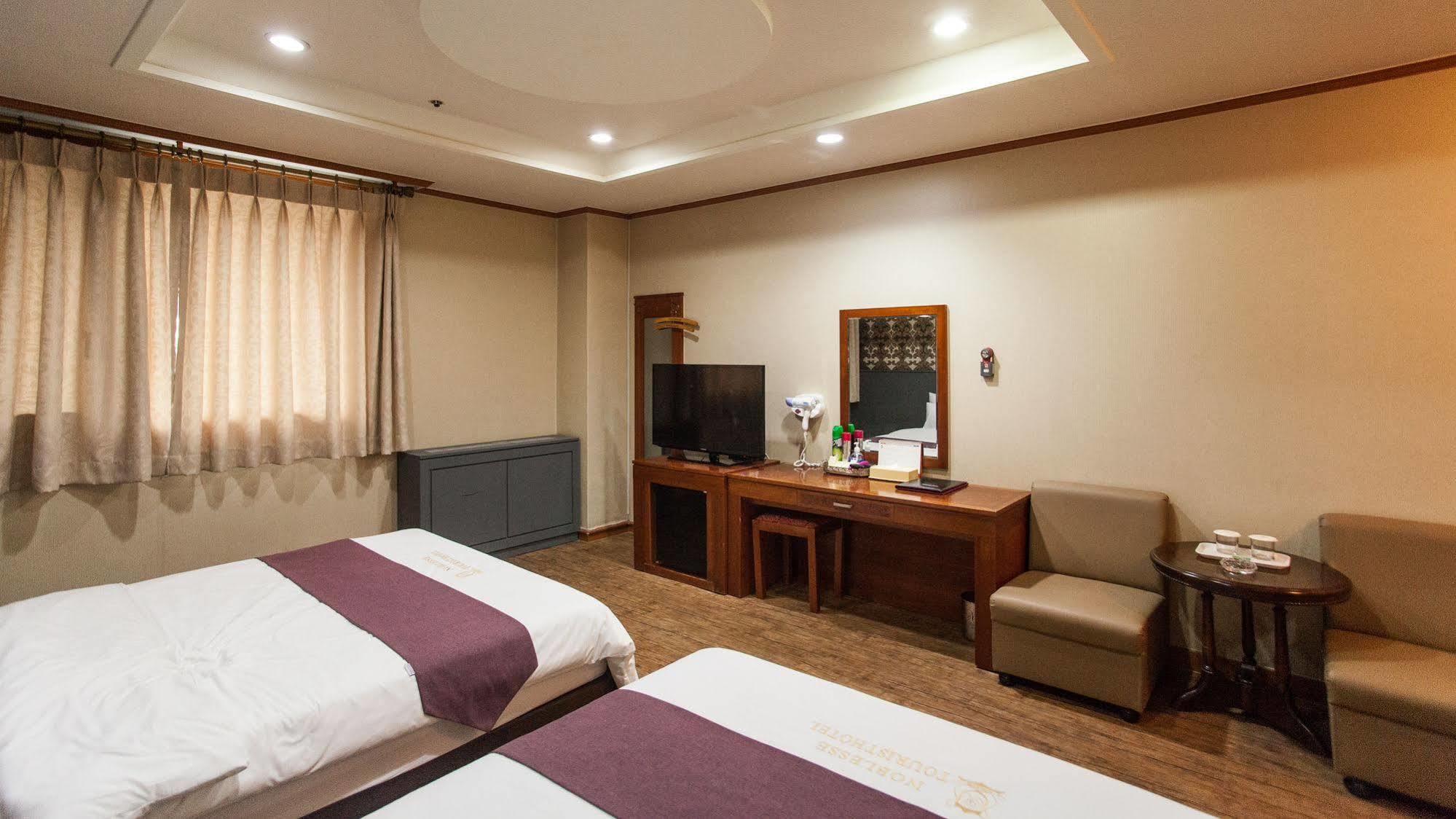 Hotel Noblesse Seoul Eksteriør billede